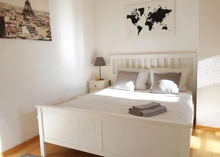 Cosy Studio, Sunny Balcony In It-District Neustadt