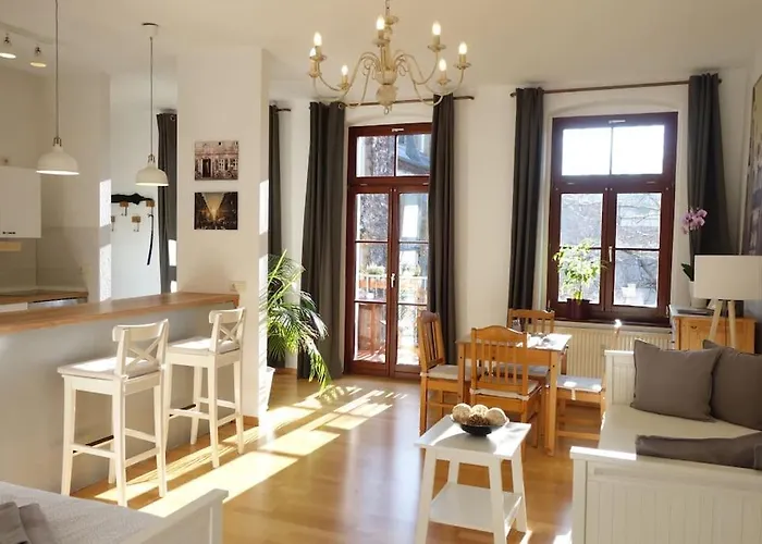 Cosy Studio, Sunny Balcony In It-District Neustadt